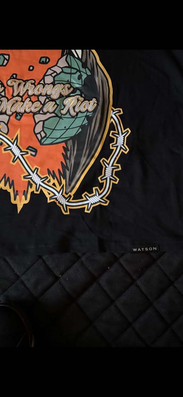 Watson Riots on Roulette Graphic T-Shirt - Picture 9 of 10